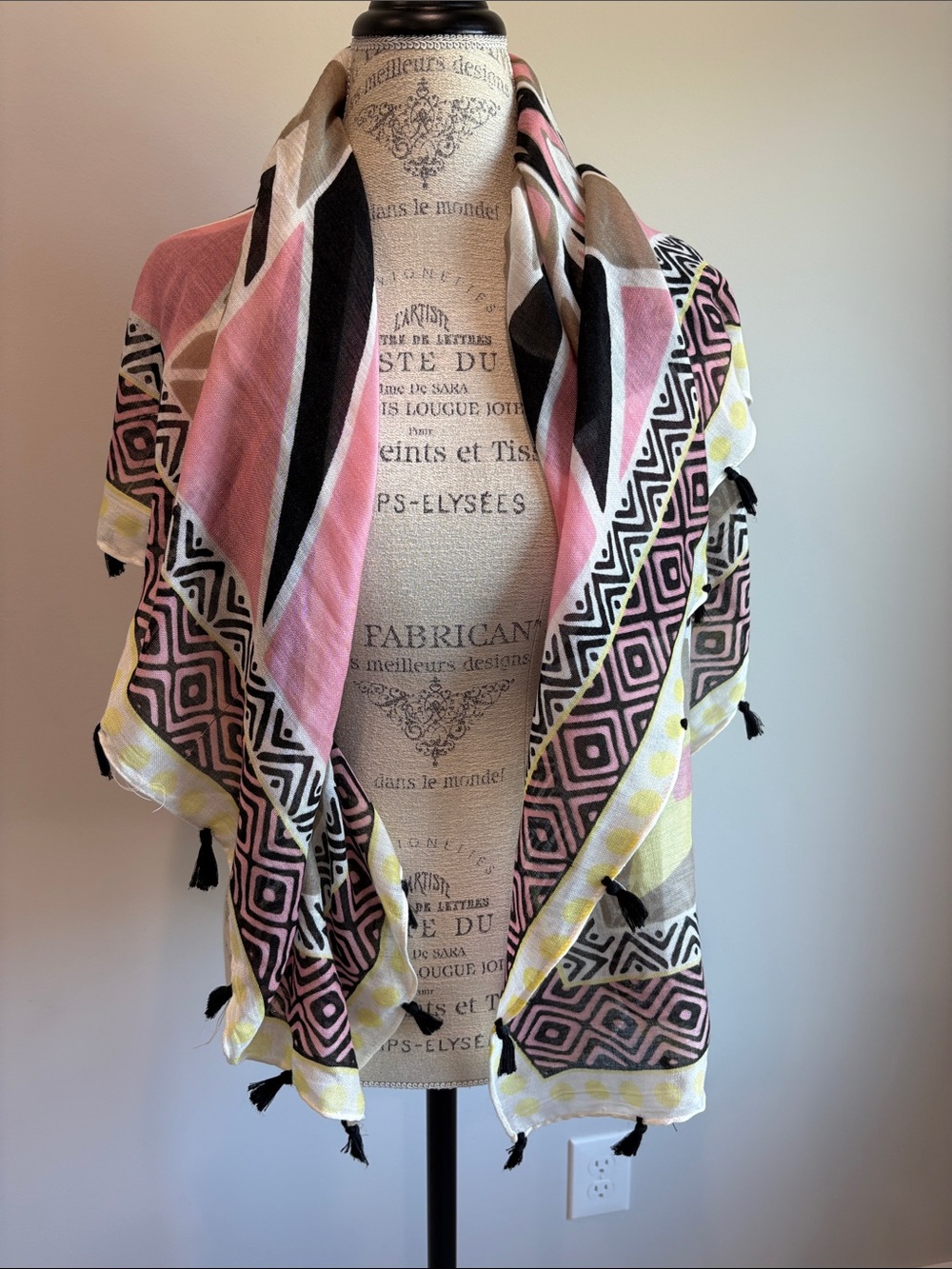 Kendall & Kylie Pink Black Yellow Geometric Tassel Wrap